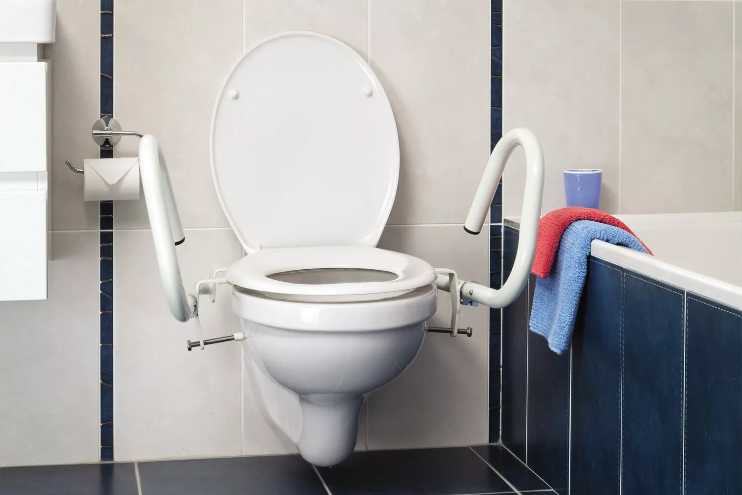 3 in 1 Throne Grab Rail - Image 3